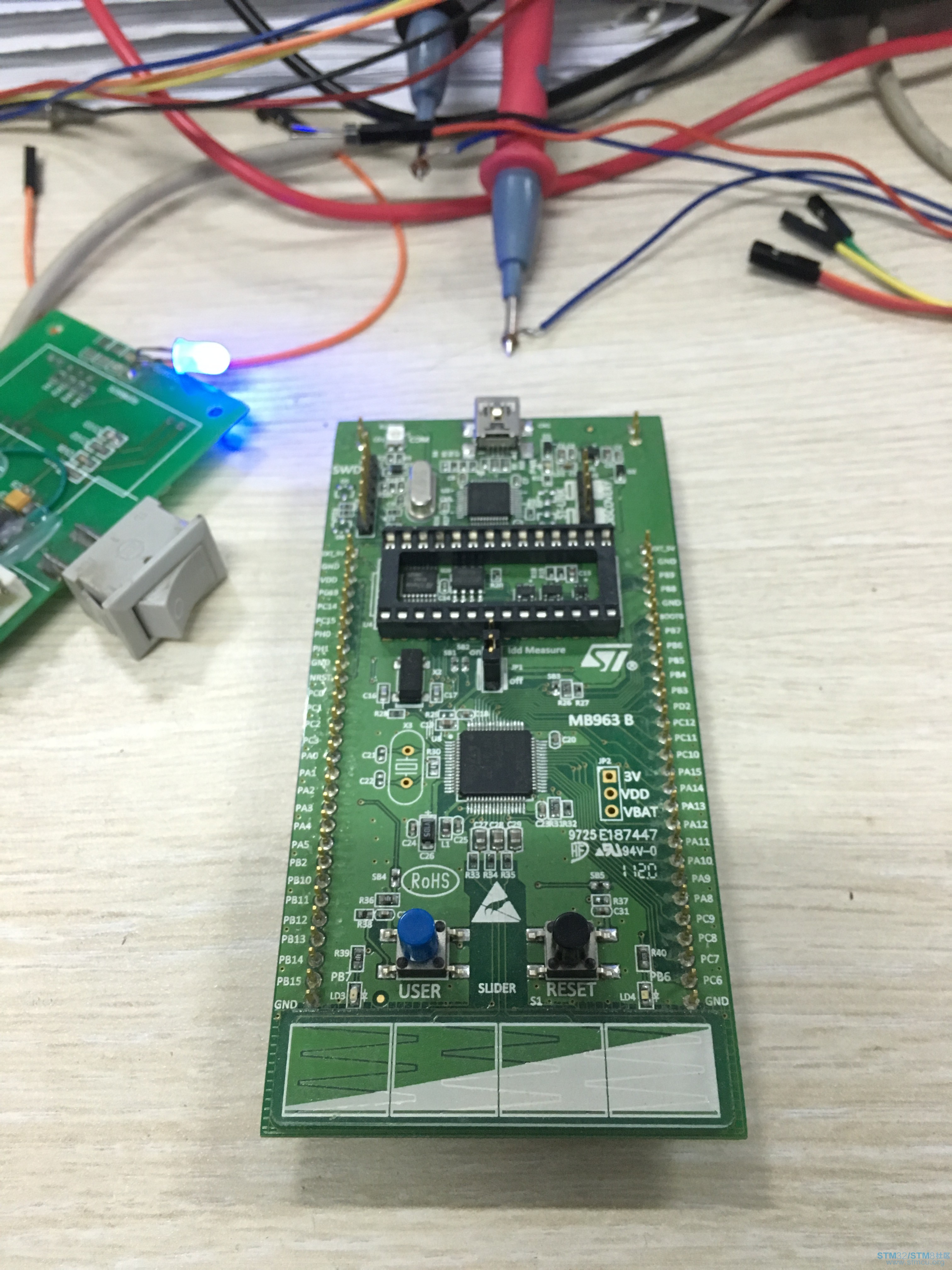 Stm32L152 discoveryç³»å