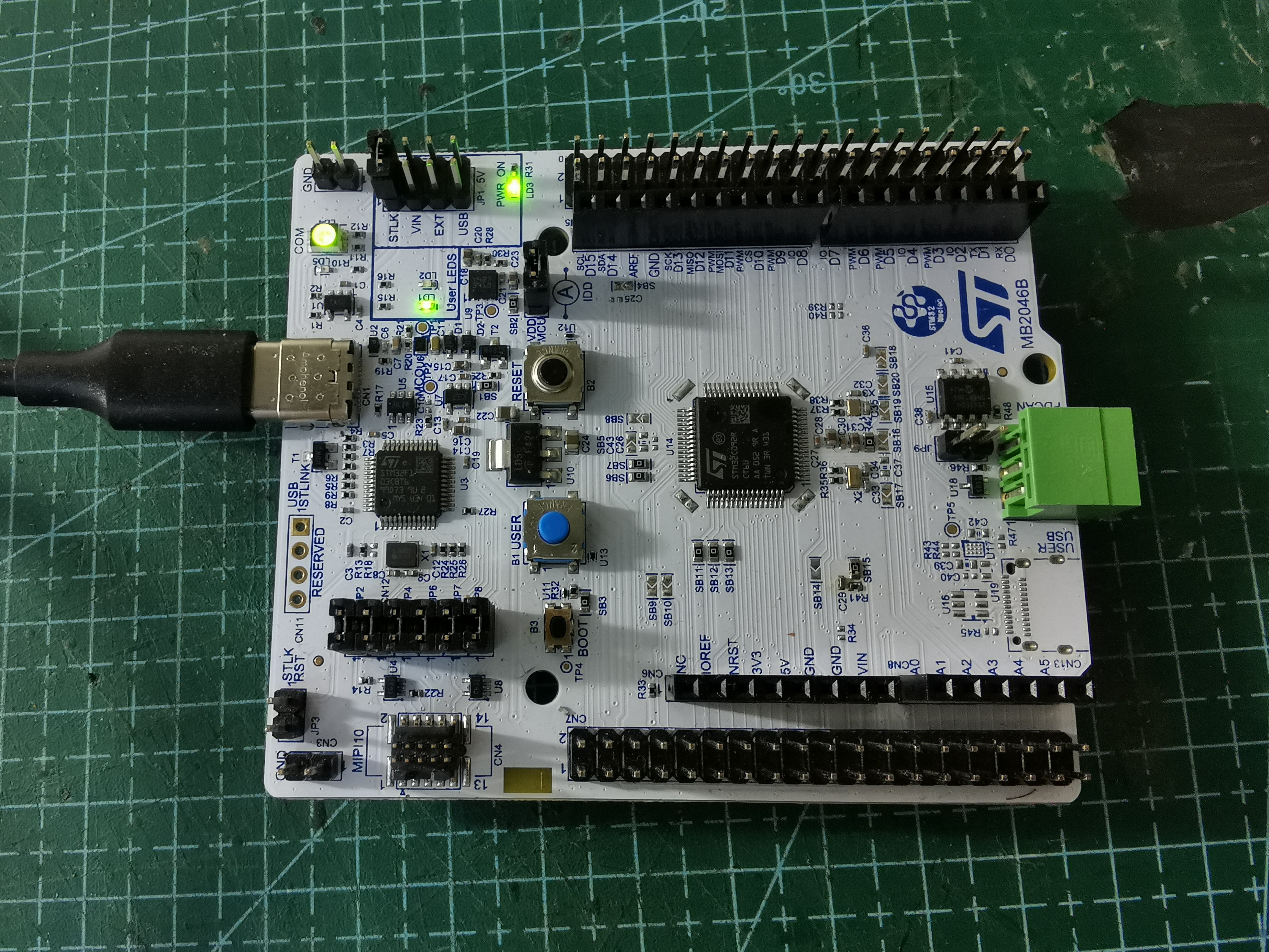 LED1亮起.jpg LED1亮起.jpg